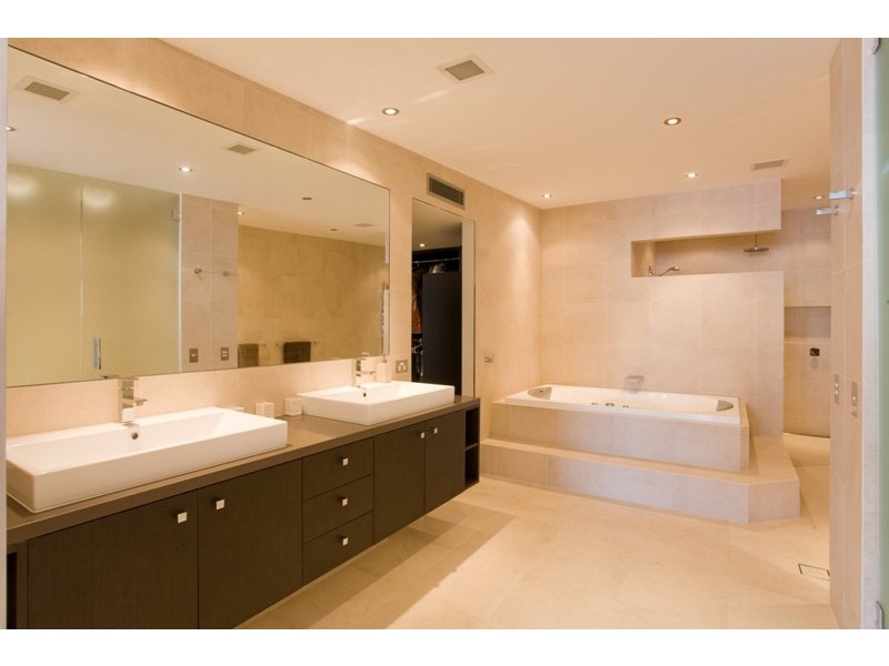 2/16 Chester Street, Newstead QLD 4006