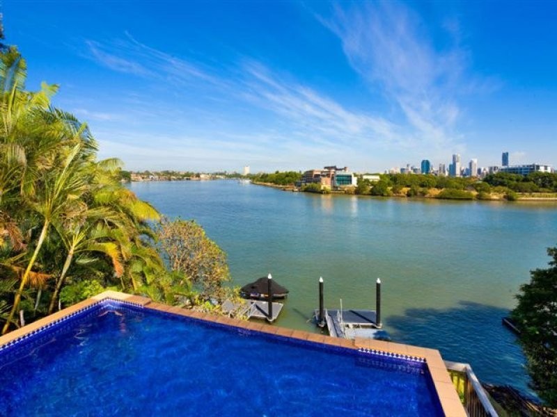 14 Aaron Avenue, Hawthorne QLD 4171