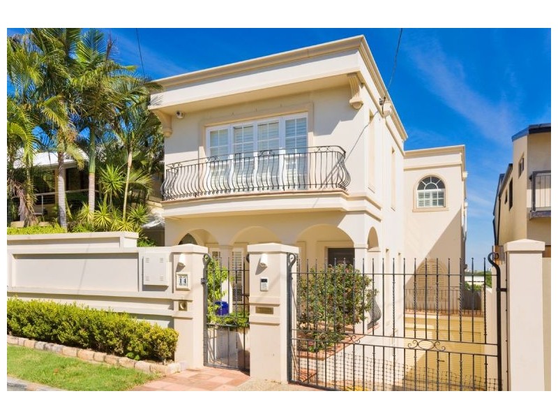 14 Aaron Avenue, Hawthorne QLD 4171