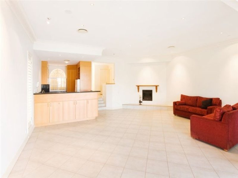 14 Aaron Avenue, Hawthorne QLD 4171