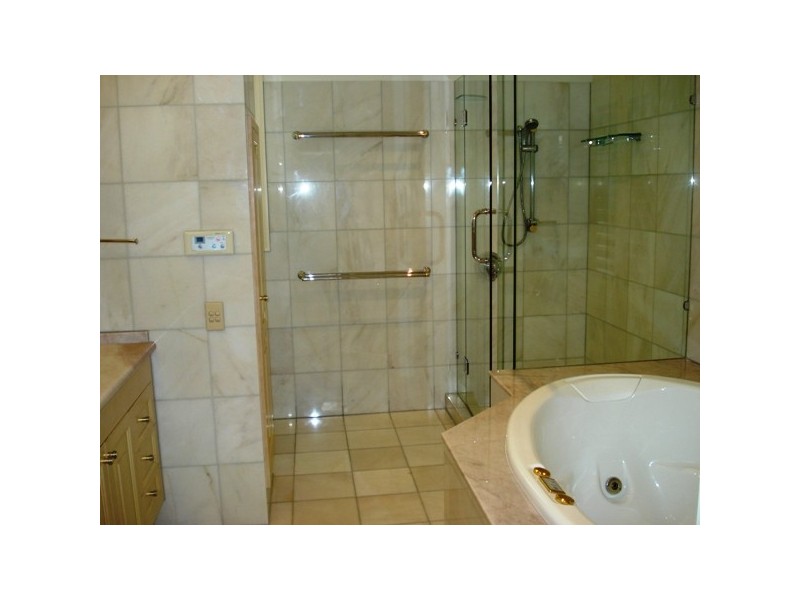 14 Aaron Avenue, Hawthorne QLD 4171