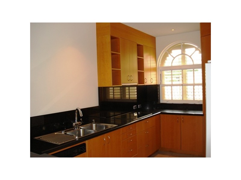 14 Aaron Avenue, Hawthorne QLD 4171