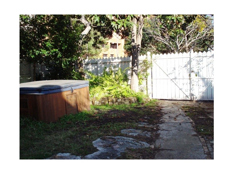 64 Berry Street, Spring Hill QLD 4000