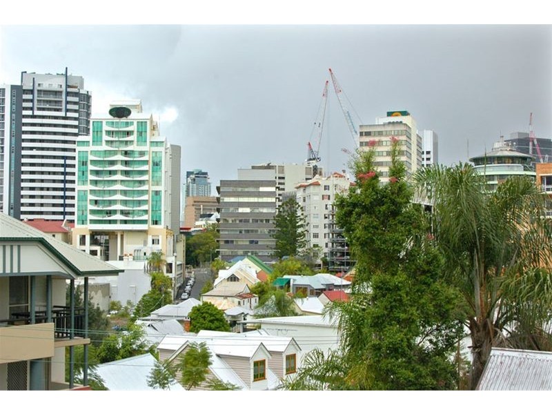 2/69 Leichhardt Street, Spring Hill QLD 4000