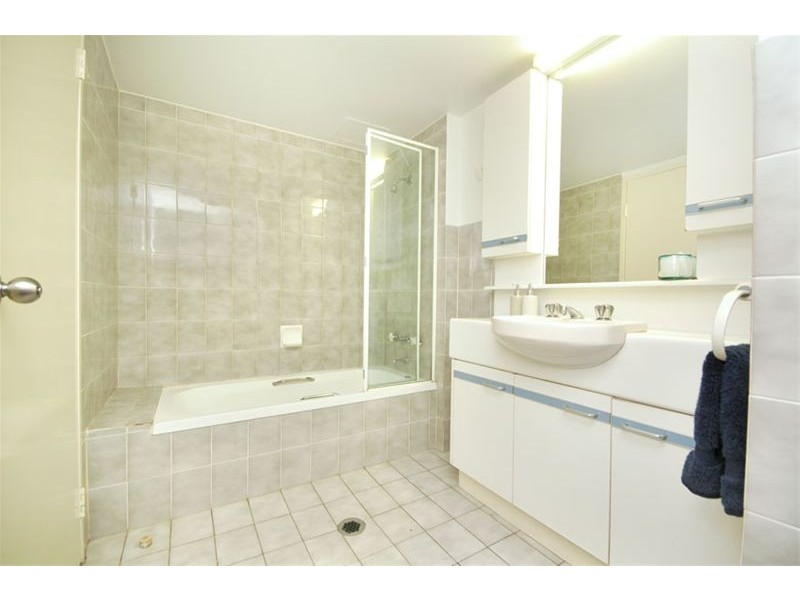 2/69 Leichhardt Street, Spring Hill QLD 4000