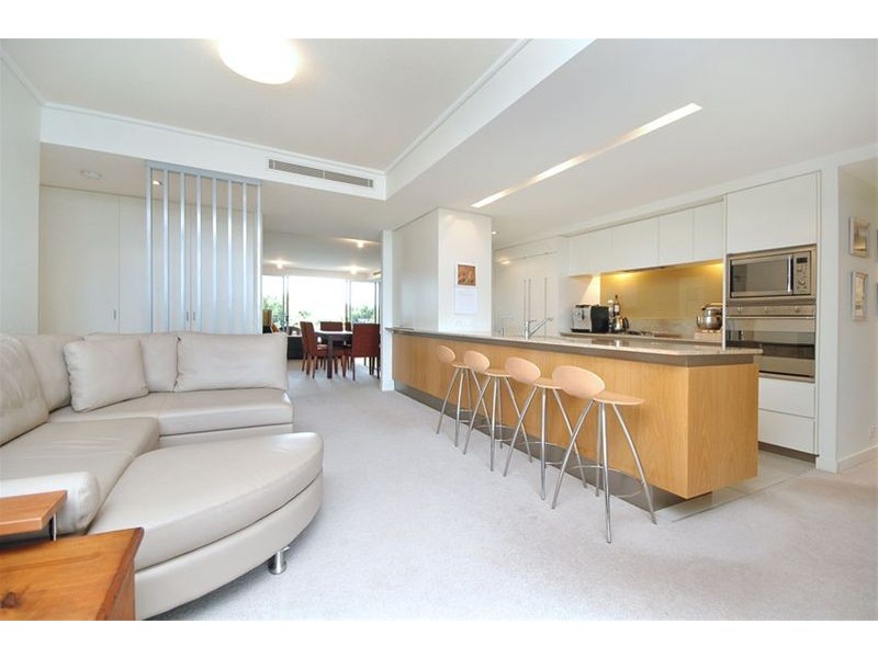 30 Hollins Crescent, New Farm QLD 4005