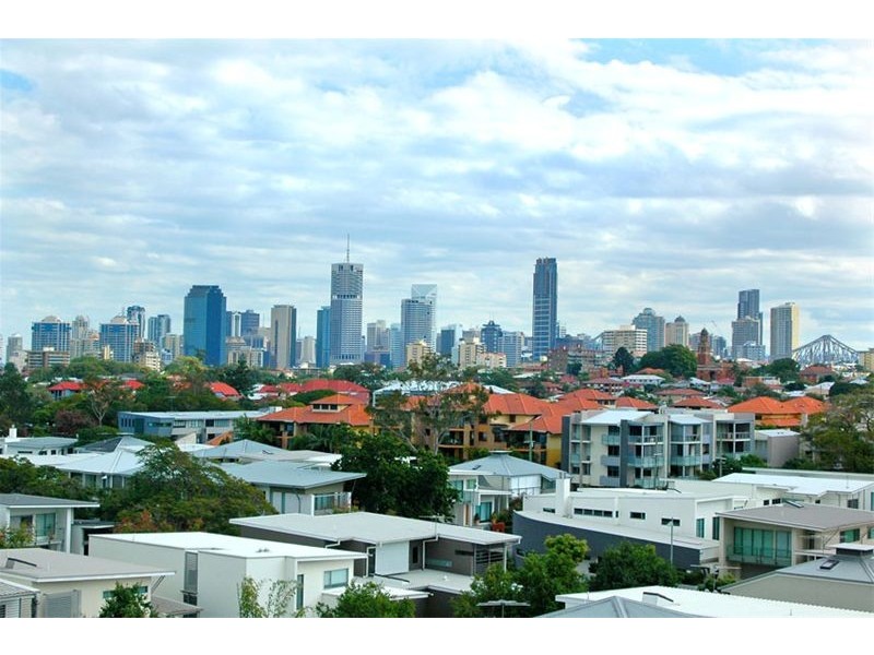 30 Hollins Crescent, New Farm QLD 4005