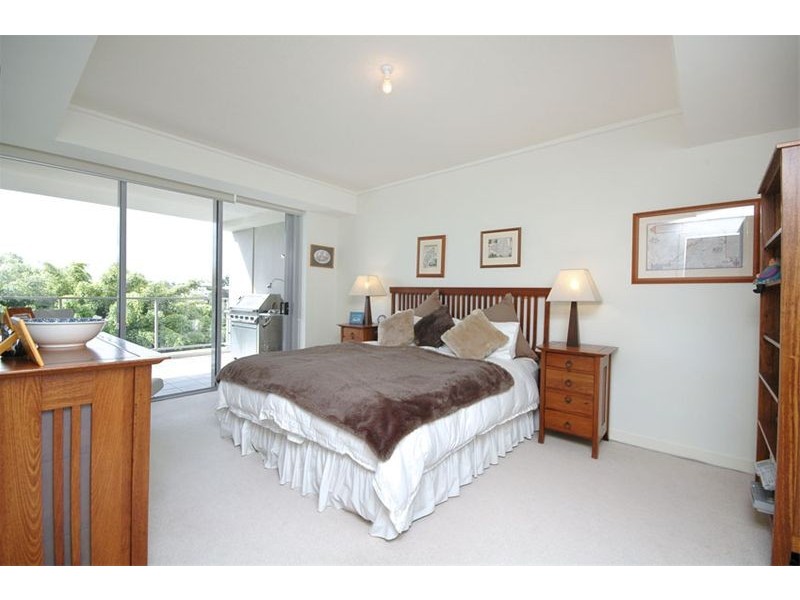 30 Hollins Crescent, New Farm QLD 4005