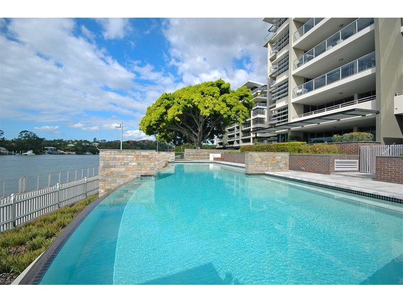 30 Hollins Crescent, New Farm QLD 4005