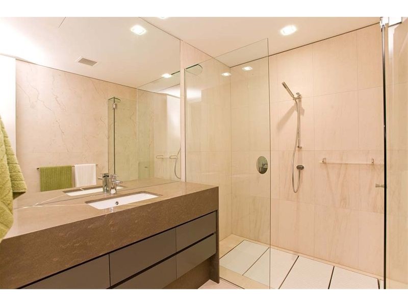 30 One Macquarie Street, Newstead QLD 4006