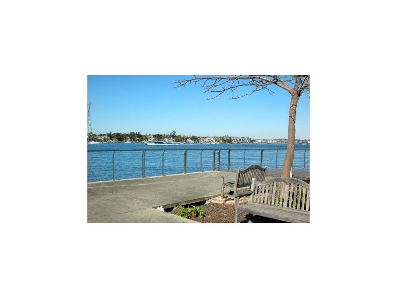 2/15 Newstead Avenue, Newstead QLD 4006