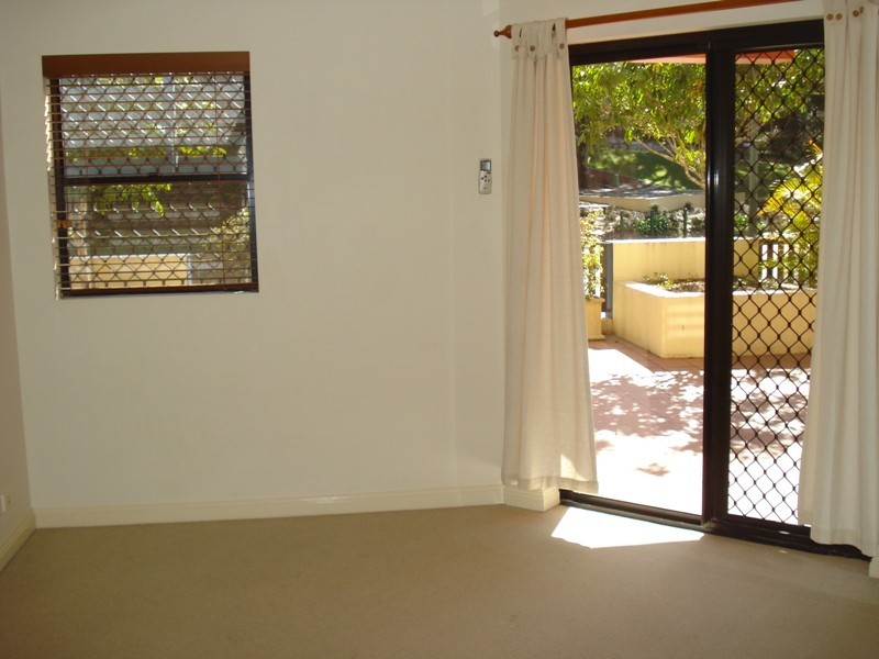 2/15 Newstead Avenue, Newstead QLD 4006