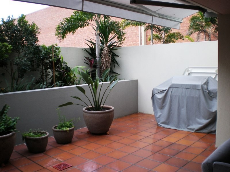 15/31 Helen Street, Newstead QLD 4006