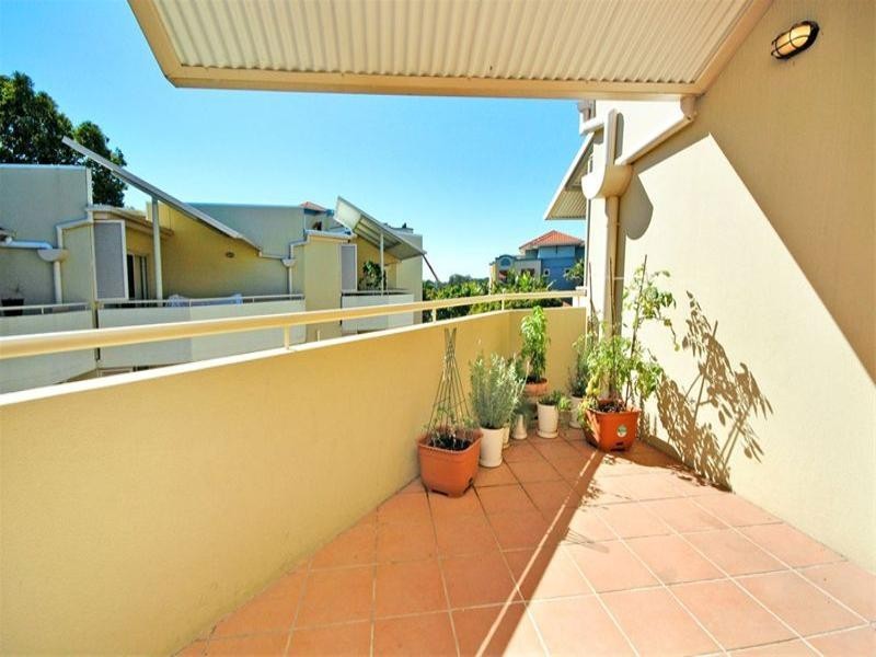 32/32 Newstead Terrace, Newstead QLD 4006