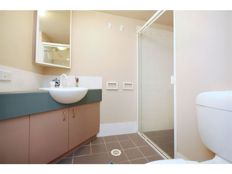 32/32 Newstead Terrace, Newstead QLD 4006