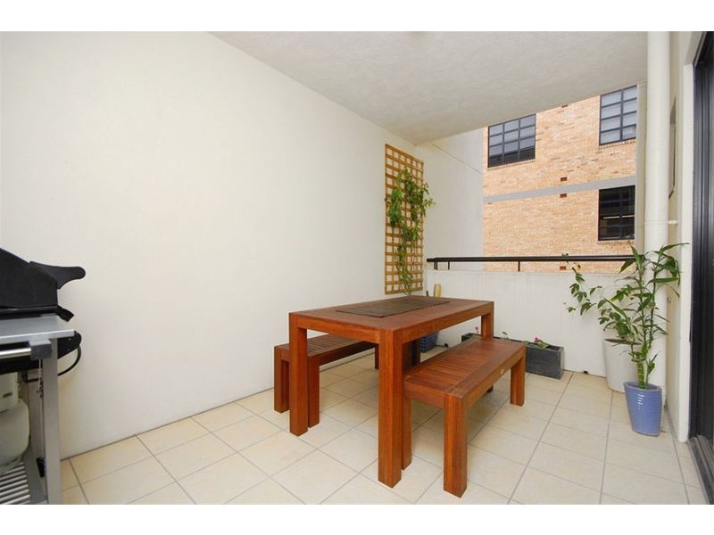 4/120 Commercial Road, Newstead QLD 4006