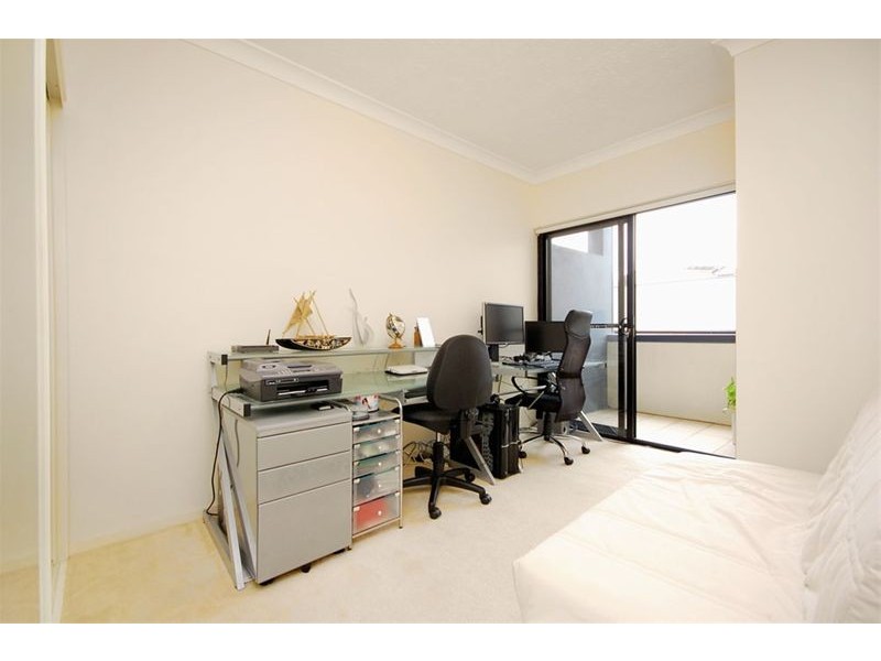 4/120 Commercial Road, Newstead QLD 4006