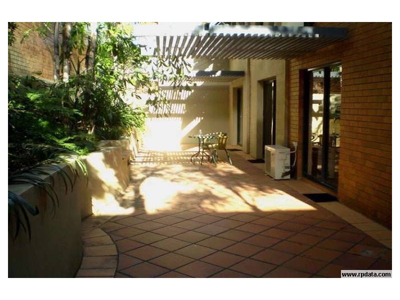 1/140 Commercial Road, Newstead QLD 4006