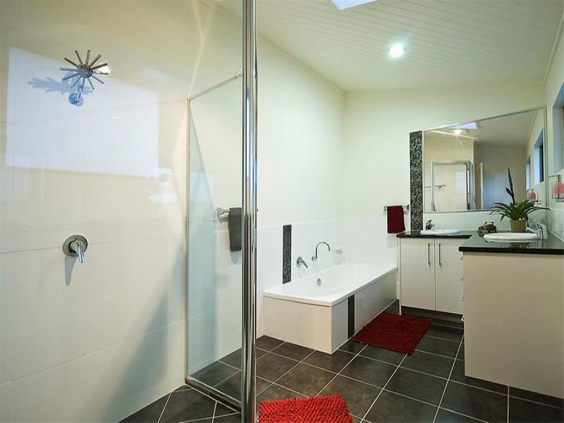 43 Stoneleigh Street, Albion QLD 4010