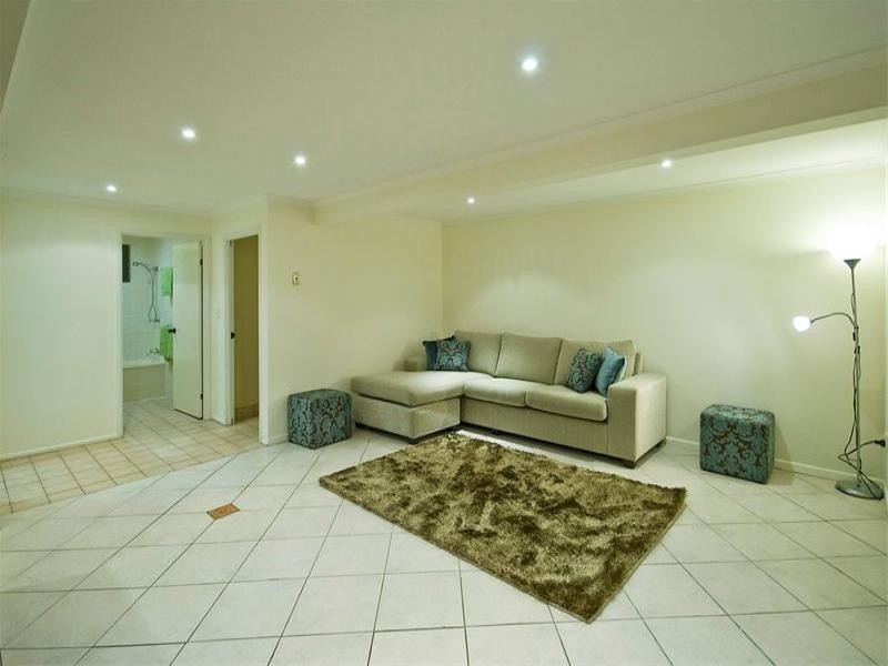 43 Stoneleigh Street, Albion QLD 4010