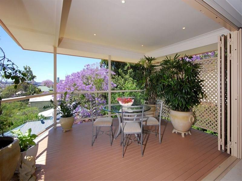 146 Dornoch Terrace, Highgate Hill QLD 4101