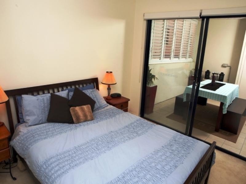 7/120 Commercial Road, Teneriffe QLD 4005