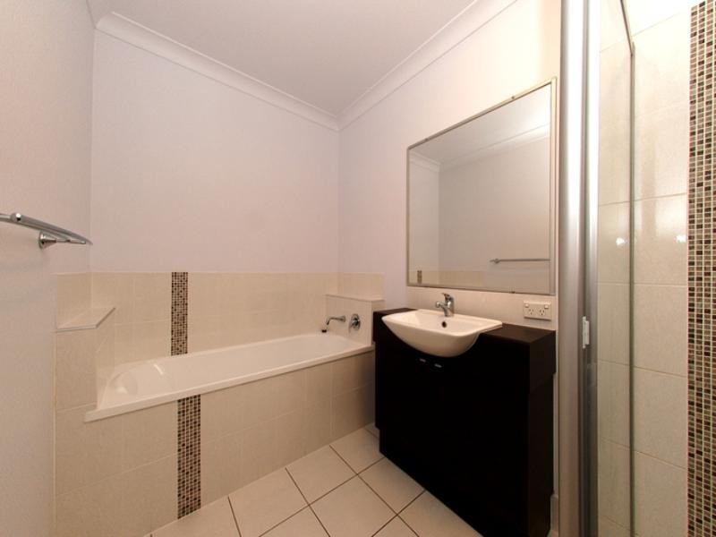 2/27 Jordan Terrace, Bowen Hills QLD 4006