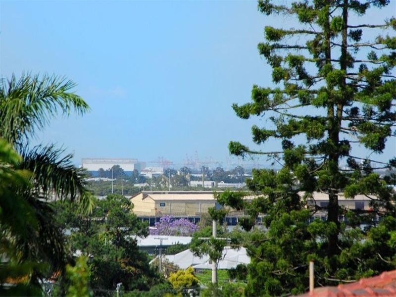 12A Thorpe Street, Balmoral QLD 4171