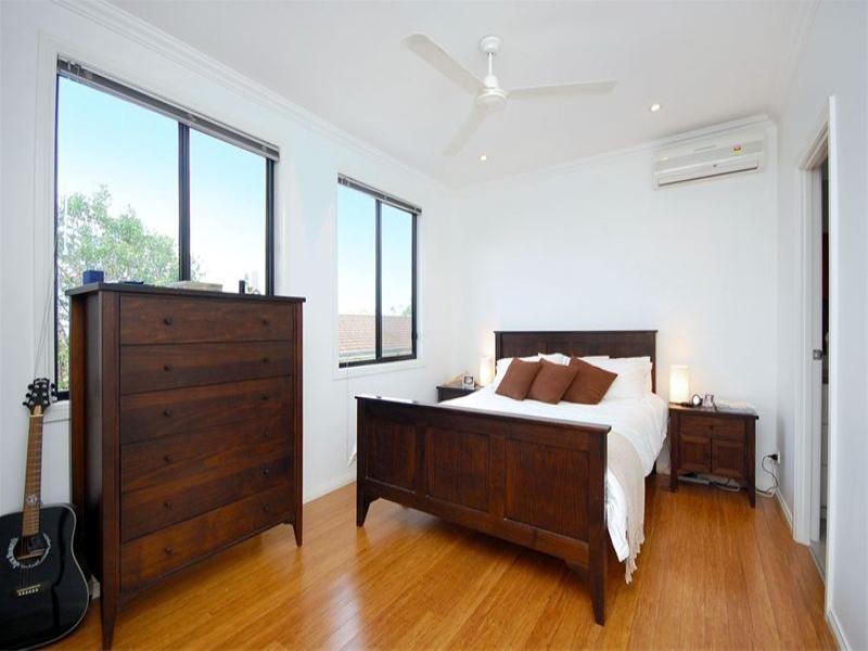 12A Thorpe Street, Balmoral QLD 4171