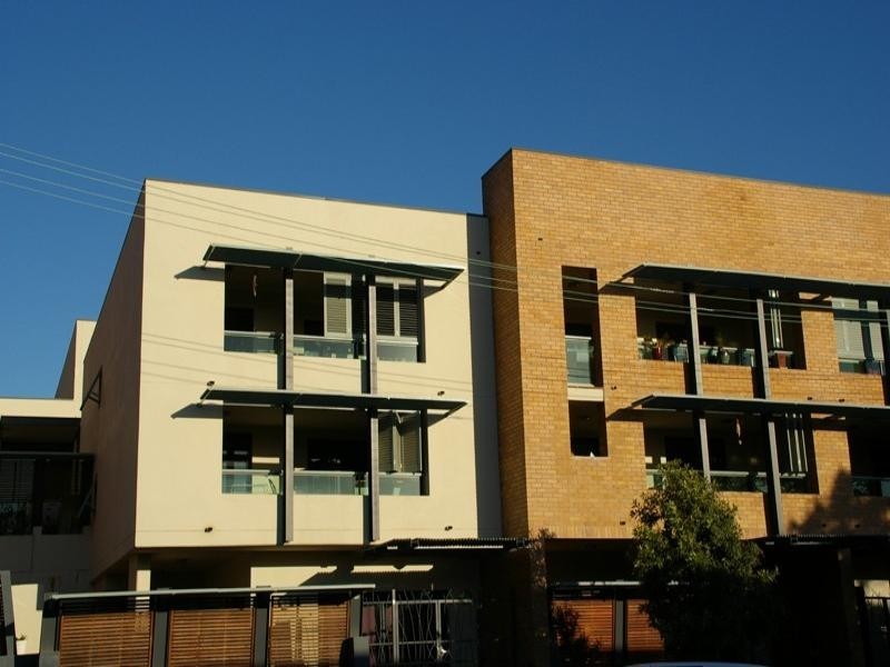 8/31 Helen Street, Newstead QLD 4006