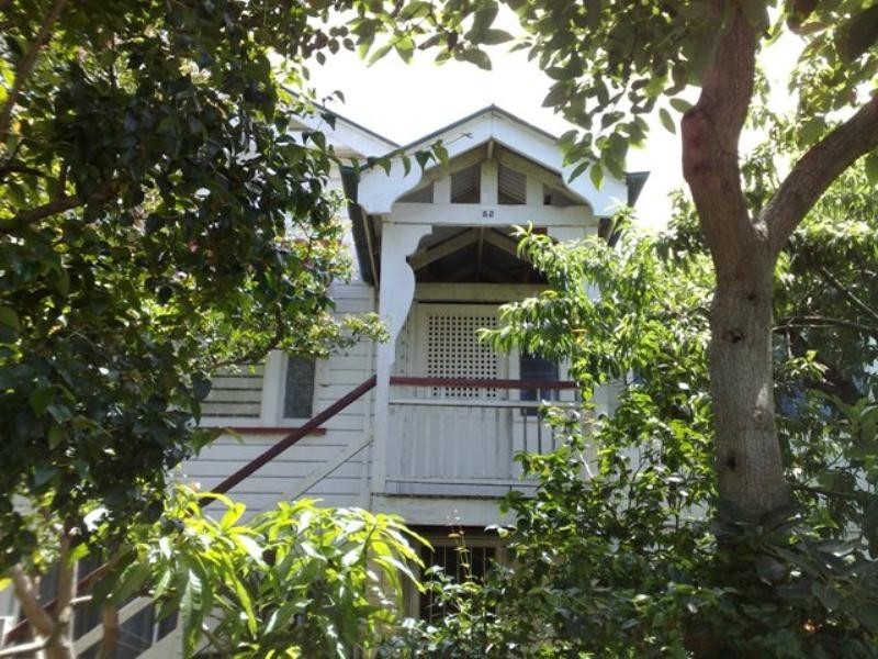 52 Kennigo Street, Spring Hill QLD 4000