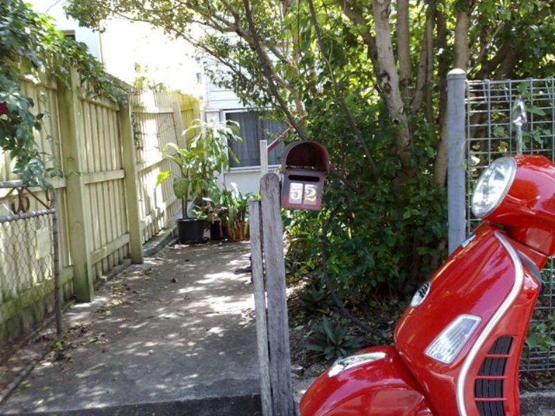 52 Kennigo Street, Spring Hill QLD 4000