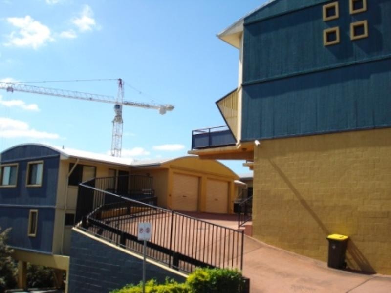 15/4 Cowlishaw Street, Newstead QLD 4006