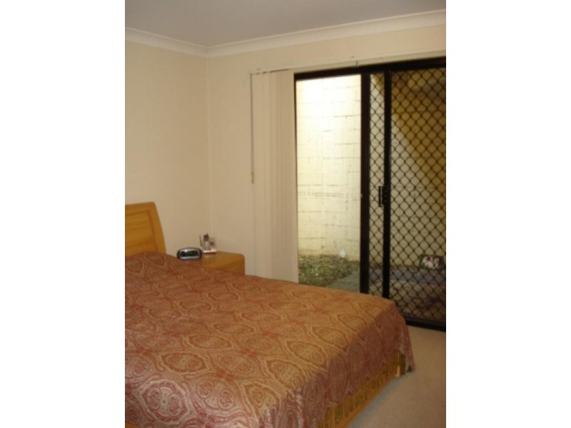 15/4 Cowlishaw Street, Newstead QLD 4006