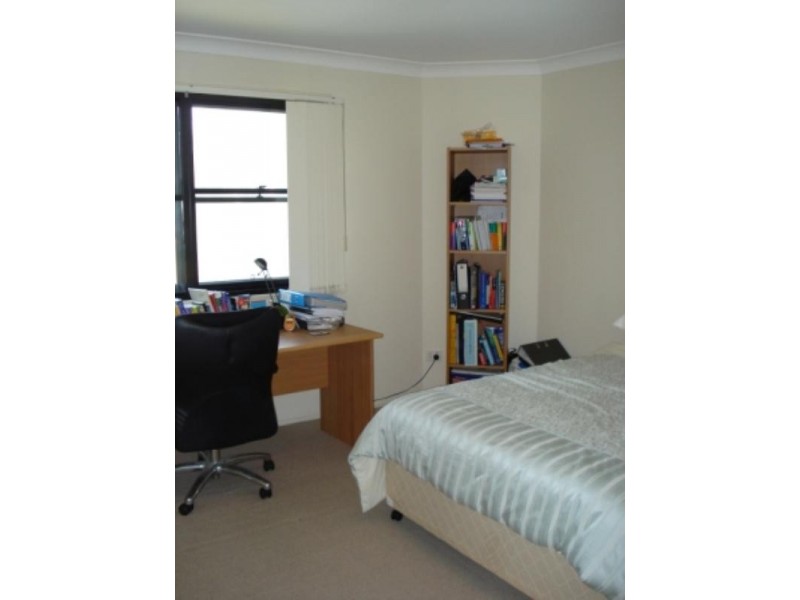 15/4 Cowlishaw Street, Newstead QLD 4006