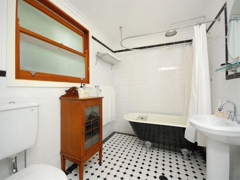 5 Meecham Street, Grange QLD 4051