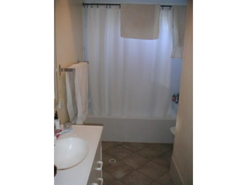 4/447 Bowen Terrace, New Farm QLD 4005