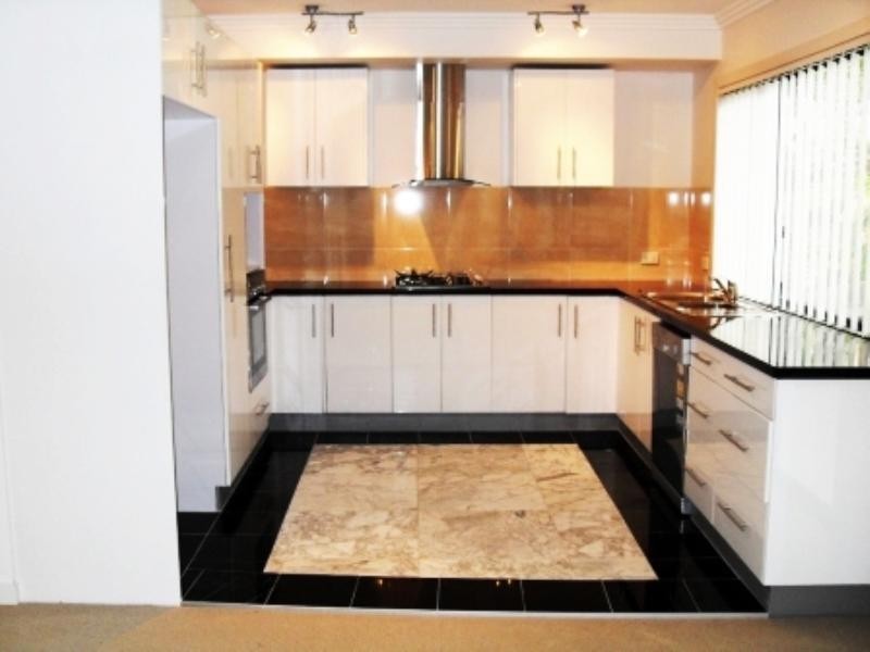 2/112 Kennigo Street, Spring Hill QLD 4000