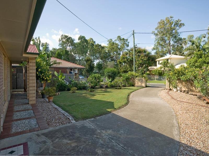 42 Moore Street, Loganlea QLD 4131