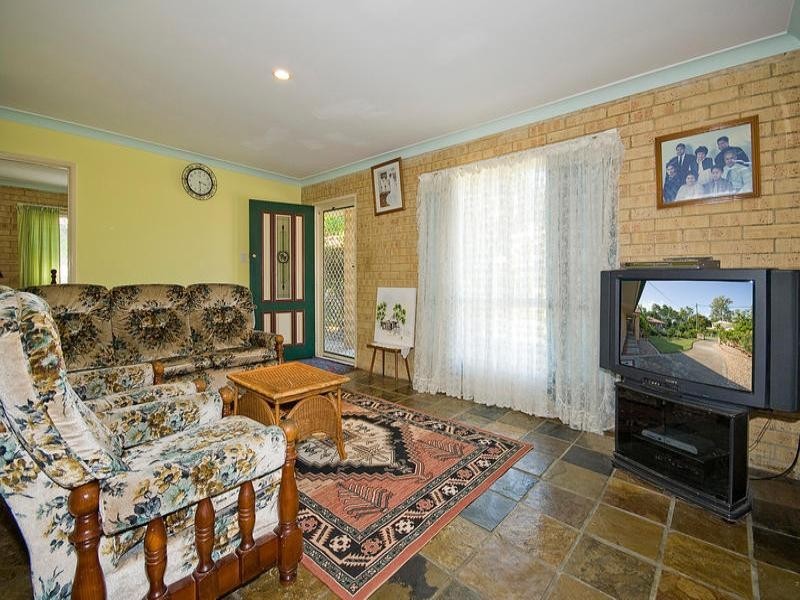 42 Moore Street, Loganlea QLD 4131