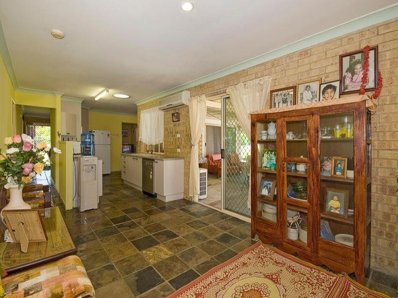 42 Moore Street, Loganlea QLD 4131