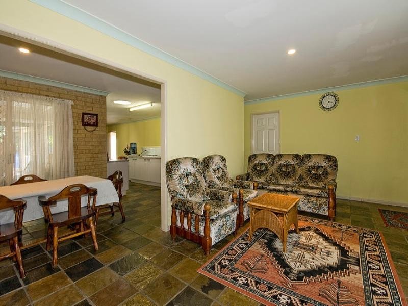 42 Moore Street, Loganlea QLD 4131