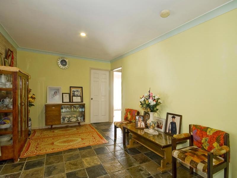 42 Moore Street, Loganlea QLD 4131