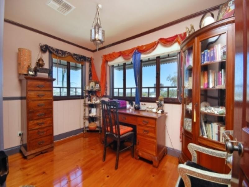 144 Dornoch Terrace, Highgate Hill QLD 4101