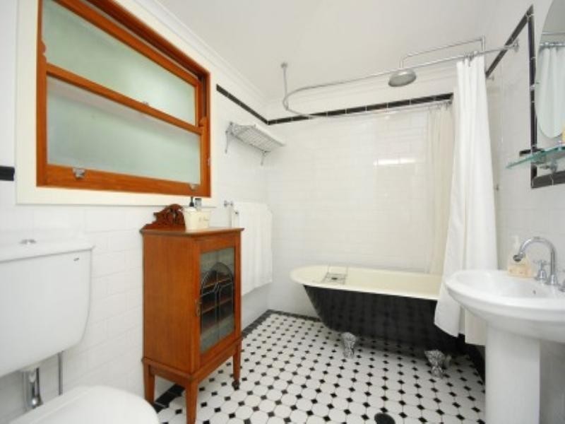 5 Meecham Street, Grange QLD 4051