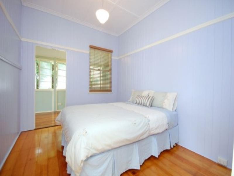 5 Meecham Street, Grange QLD 4051