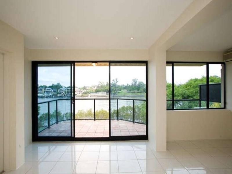 8/136 Oxlade Drive, New Farm QLD 4005