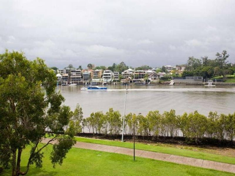 8/136 Oxlade Drive, New Farm QLD 4005