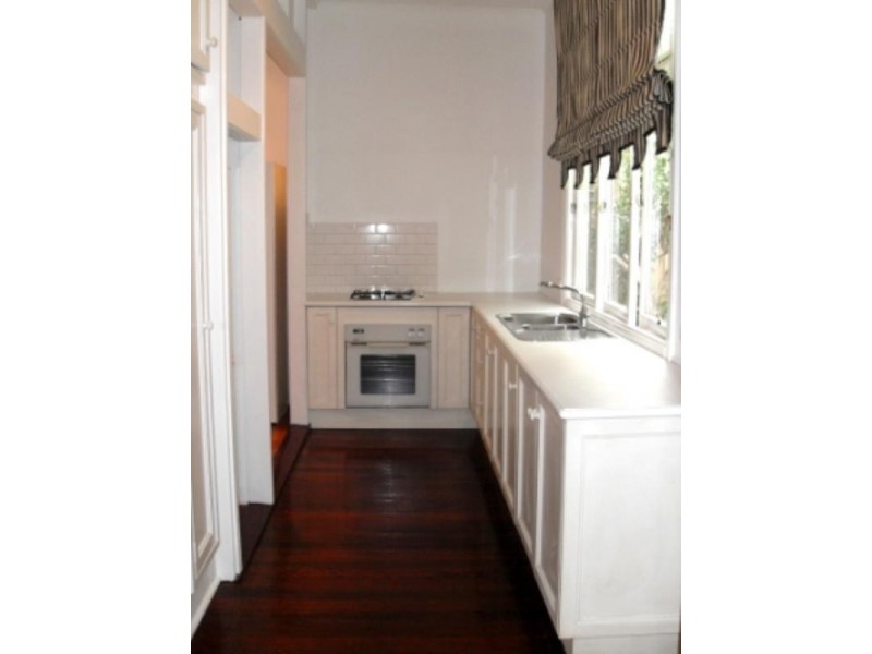 18 Bartley Street, Spring Hill QLD 4000