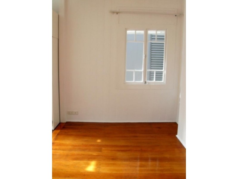 18 Bartley Street, Spring Hill QLD 4000